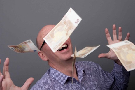 Geld in overvloed, mensen gooien het naar je toe